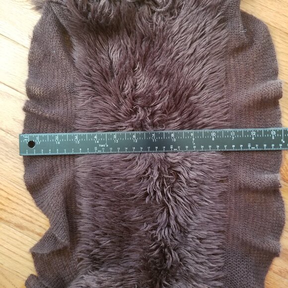 Brown faux fur scarf - Picture 5 of 7
